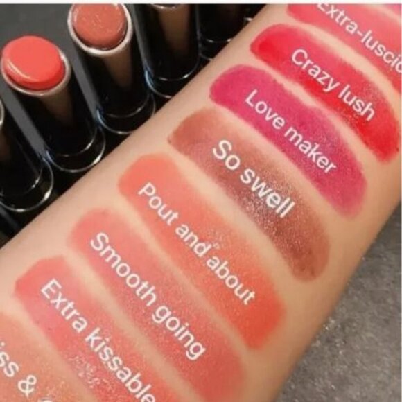 Mac Cosmetics Plenty of Pout Plumping Lipstick | Pout & About | NIB - Picture 4 of 9